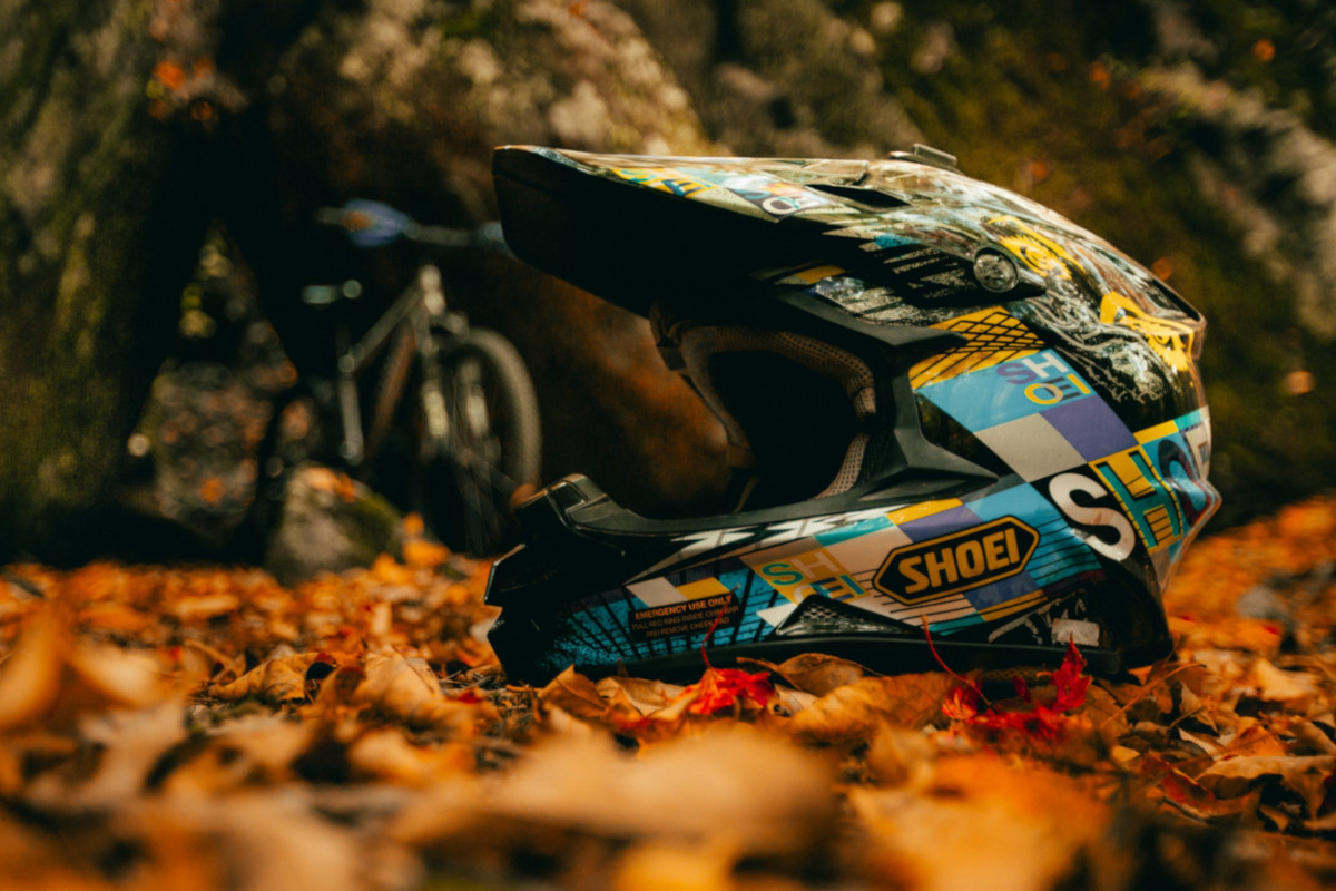 Kiedy wymienić kask motocyklowy? Nieoczywiste sygnały, że czas na nowy